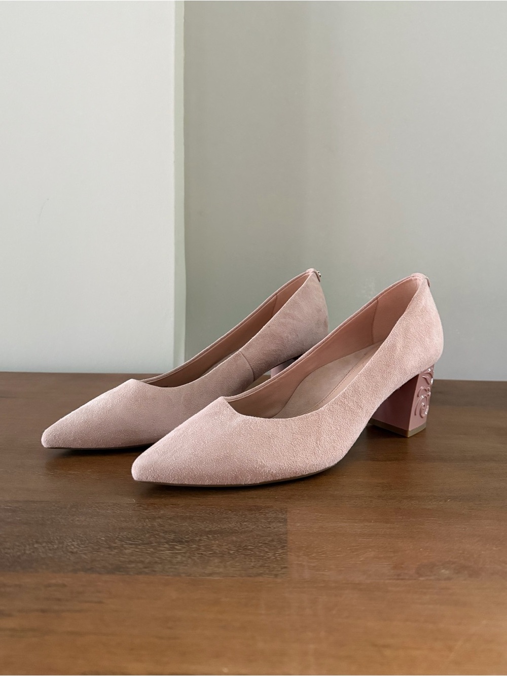 Taryn Rose Dusty Pink Suede Pointed Block Heel Pumps